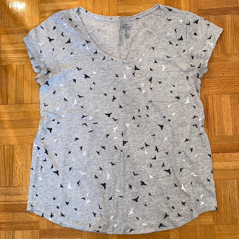 Bird motif Gap tshirt